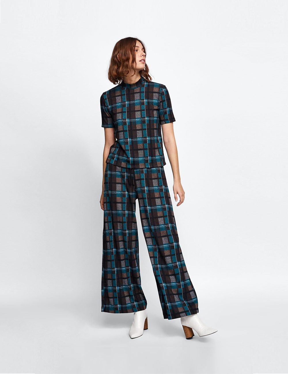 Waxed-effect pleated skirt